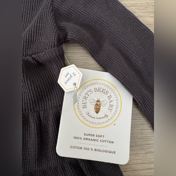 BURT’S BEES BABY 🐝  Top and White Snowflake Leggings - Picture 6 of 7